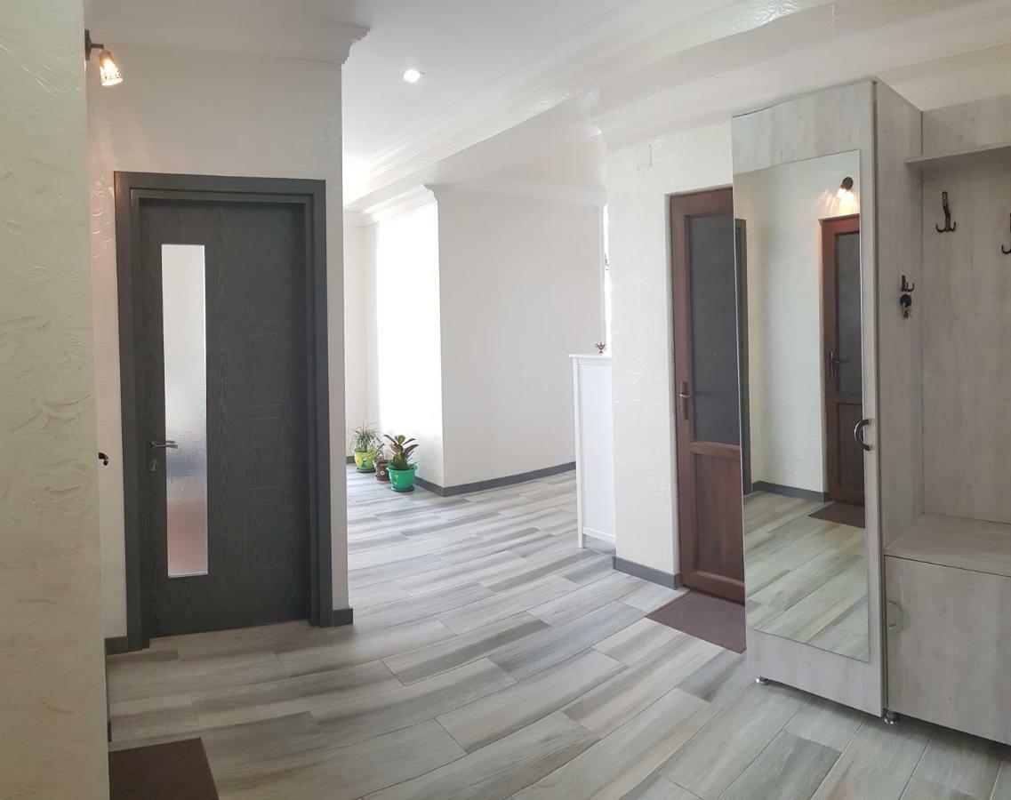 Sunrise Apartment Batumi Exterior photo